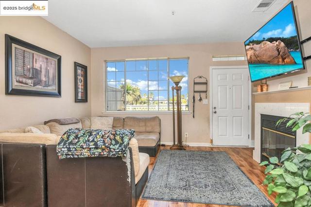 3511 Wells Road, Oakley CA: https://media.crmls.org/mediaz/afc85fbc-39c8-421e-922b-ed9b16304cc8.jpg