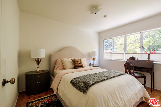 5273 Village, Los Angeles CA: https://media.crmls.org/mediaz/afc906ab-37f7-4b3c-ae5e-89b66a8052b3.jpg