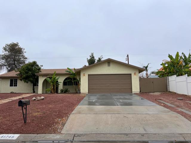 41745 Lima Hall Road, Bermuda Dunes CA: https://media.crmls.org/mediaz/afc921ab-2877-43b7-9a7d-9701263dbc47.jpg