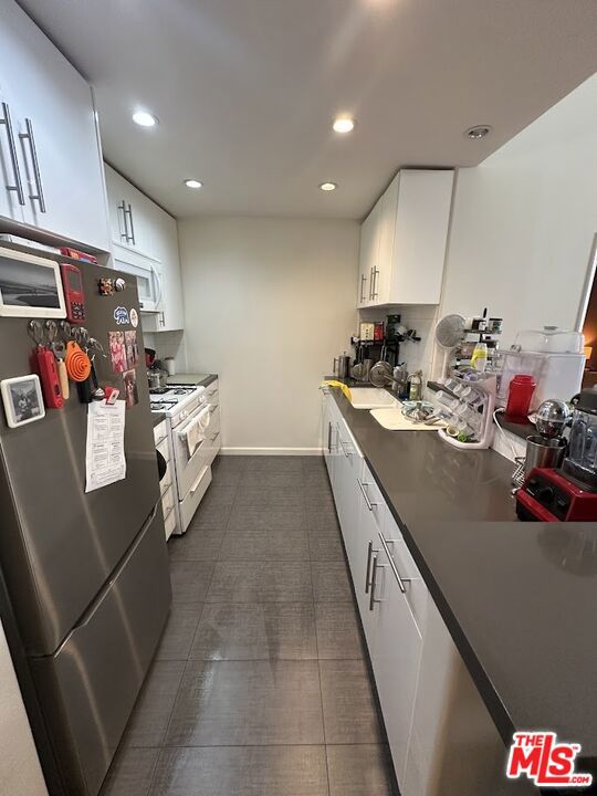 1240 S Corning Street, Los Angeles CA: https://media.crmls.org/mediaz/afc96684-d13f-4c41-b155-54e3d920e055.jpg