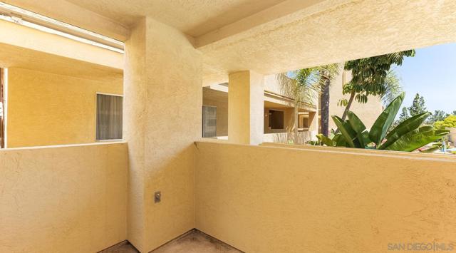 2037 Burton st, San Diego CA: https://media.crmls.org/mediaz/afc9f353-4356-4dbf-8613-3fb3a912f228.jpg