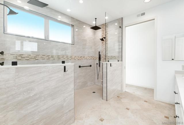 14231 Fox Run Row, San Diego CA: https://media.crmls.org/mediaz/afc9f3f0-bd0d-4a50-8321-1ebcdbb9506e.jpg