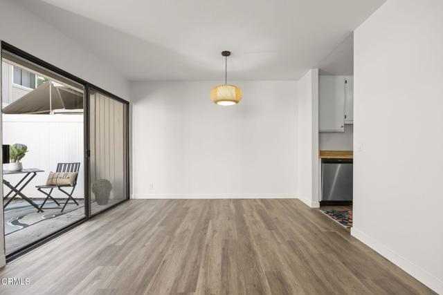 Detail Gallery Image 8 of 34 For 1466 San Simeon Ct #4,  Ventura,  CA 93003 - 2 Beds | 1/1 Baths