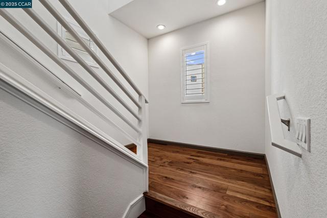 5826 Noba Rd, Dublin CA: https://media.crmls.org/mediaz/afccbecd-bdd4-4bd6-96d2-12cca9743602.jpg