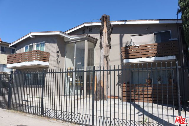 6538 Sepulveda Boulevard, Van Nuys CA: https://media.crmls.org/mediaz/afce8625-1445-4d08-b3f1-334c005970a6.jpg