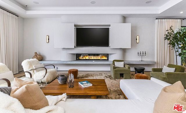 Drew Fenton | 324 S Medio Drive Los Angeles CA | MLS: 7084103