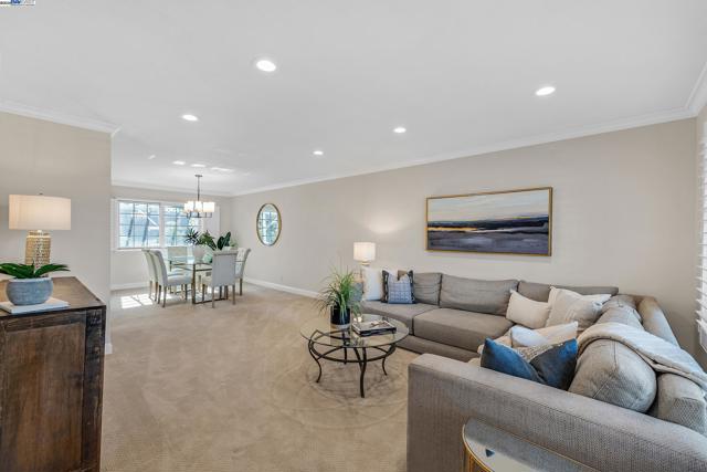 204 Franciscan Dr, Danville CA: https://media.crmls.org/mediaz/afcfaee5-fb6e-44f9-9dc8-79b80e8cab31.jpg