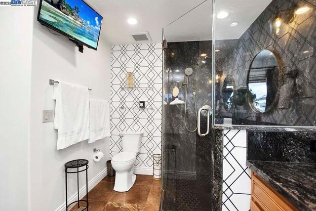 1864 Dune Point Way, Discovery Bay CA: https://media.crmls.org/mediaz/afcfb670-d52e-40c1-9be8-d804ea5cf9f0.jpg