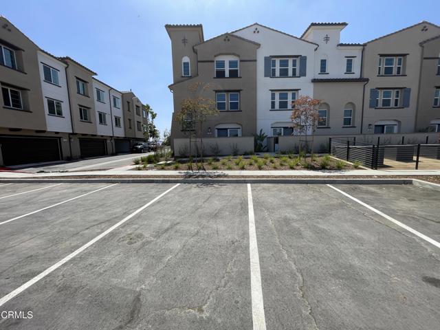 Detail Gallery Image 2 of 20 For 560 via San Felipe, Camarillo,  CA 93012 - 3 Beds | 2/2 Baths