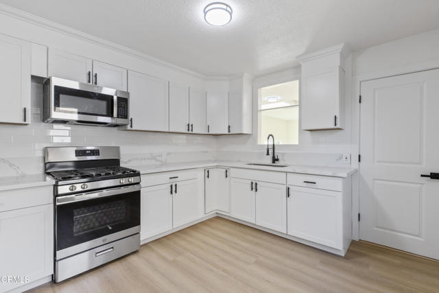 Detail Gallery Image 9 of 30 For 2121 Scribner St, Stockton,  CA 95206 - 3 Beds | 1 Baths