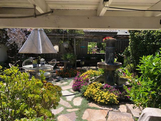 484 E Evelyn Avenue, Sunnyvale CA: https://media.crmls.org/mediaz/afd2c1ad-911a-44d3-80e9-b4e823dc1c80.jpg