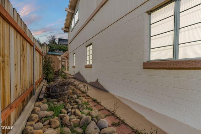 2269 Hyland Avenue, Ventura CA: https://media.crmls.org/mediaz/afd31b17-7d90-4646-a1ff-b730566ebc46.jpg