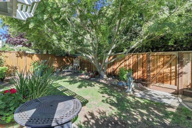 3948 Inverness, Livermore CA: https://media.crmls.org/mediaz/afd4a816-de3e-42f7-8d3d-2a570affbf50.jpg
