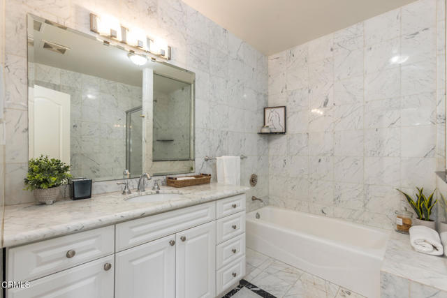 Detail Gallery Image 56 of 70 For 4926 Crown Ave, La Canada Flintridge,  CA 91011 - 3 Beds | 3/1 Baths