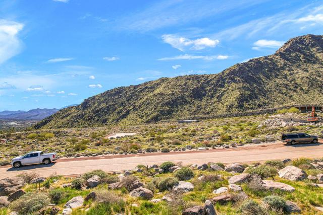 2338 City View Drive, Palm Springs CA: https://media.crmls.org/mediaz/afd79e21-b9a7-4ba3-b59c-689ab5b0c2ea.jpg