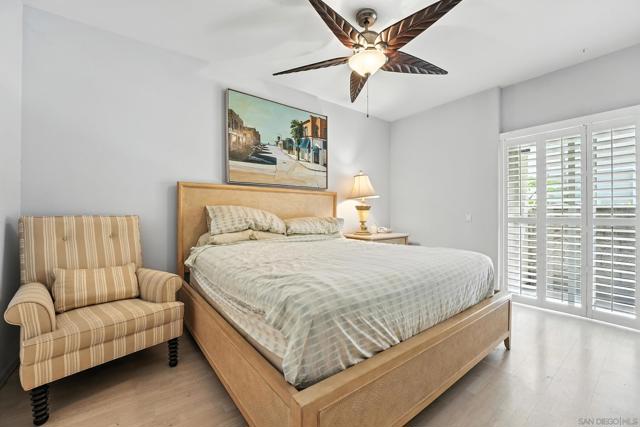 3701 Riviera Dr, San Diego CA: https://media.crmls.org/mediaz/afd80da7-696f-4bc2-ae51-f29e40b18851.jpg
