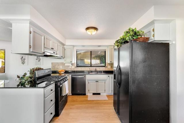 106 Madeline Drive, Aptos CA: https://media.crmls.org/mediaz/afd82a3d-d5f3-416f-a0c8-0c287236a187.jpg