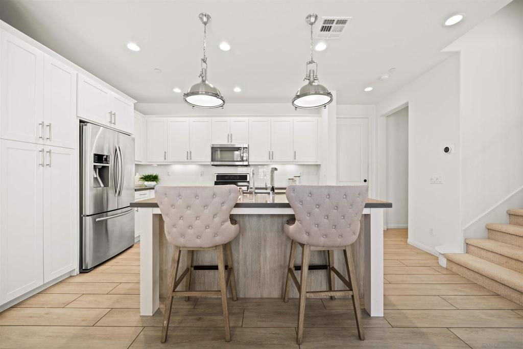 MLS #250027413SD img 7