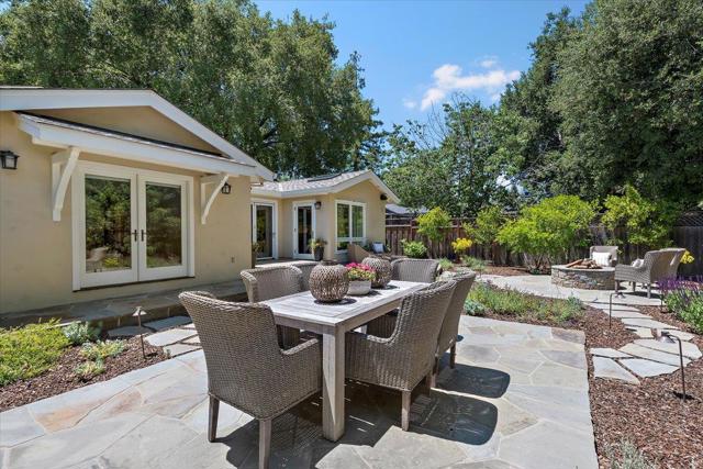 427 Paco Drive, Los Altos CA: https://media.crmls.org/mediaz/afd9ac88-1bc4-41f4-b1dd-8a5dc64a1451.jpg