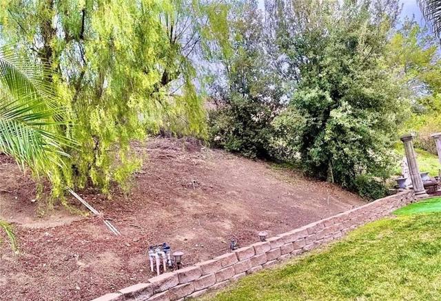 29870 Watson Court, Highland CA: https://media.crmls.org/mediaz/afd9b05f-ae3f-4ad9-817e-720088949280.jpg