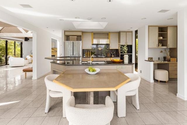 11 Hawk View, Portola Valley CA: https://media.crmls.org/mediaz/afda2c5f-24e2-439d-b9e8-5eeccb27cfbe.jpg