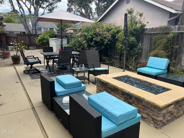 Detail Gallery Image 5 of 6 For 6555 Camino Venturoso, Goleta,  CA 93117 - 5 Beds | 3 Baths