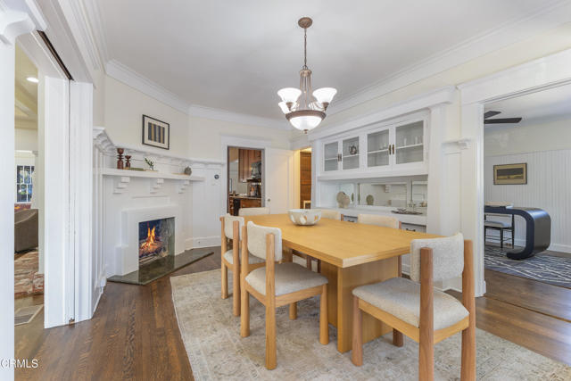 1954 Primrose Avenue, South Pasadena CA: https://media.crmls.org/mediaz/afdb06d6-d40f-45b6-9932-0564c387cd5e.jpg