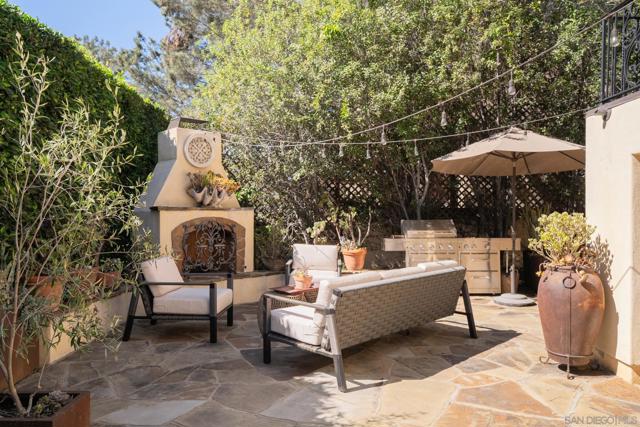 2563 Via Pisa, Del Mar CA: https://media.crmls.org/mediaz/afdba1eb-657b-4e74-b297-0cad7464f20c.jpg