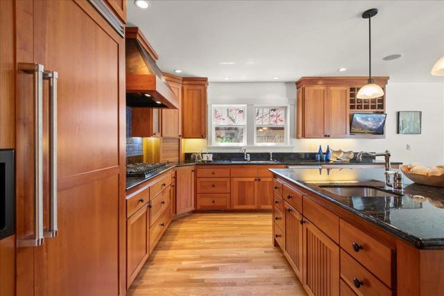 52 Myrtle Street, Redwood City CA: https://media.crmls.org/mediaz/afdbbf72-edc1-4d6a-9653-01ba0452ee39.jpg