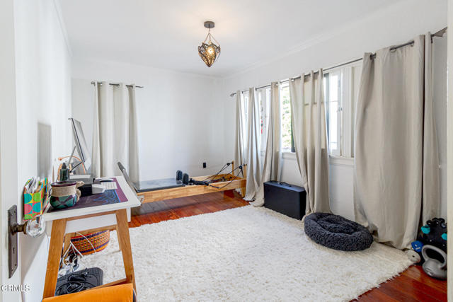 632 Mariposa Avenue, Los Angeles CA: https://media.crmls.org/mediaz/afdbe639-1141-4459-875f-5e771212c583.jpg