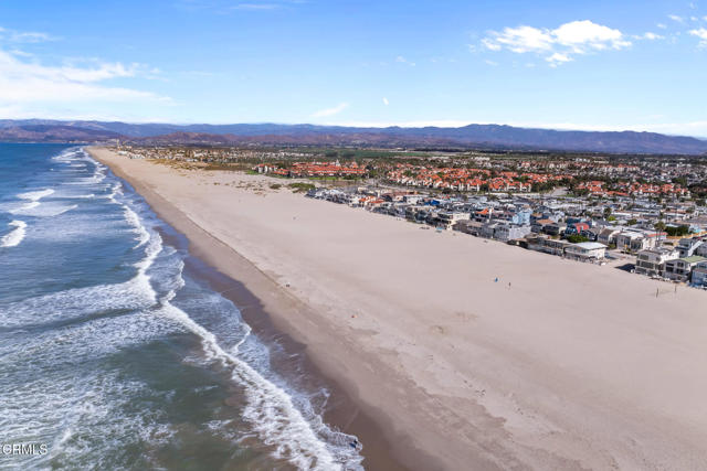 Detail Gallery Image 16 of 18 For 3661 Islander Walk, Oxnard,  CA 93035 - 3 Beds | 3/1 Baths