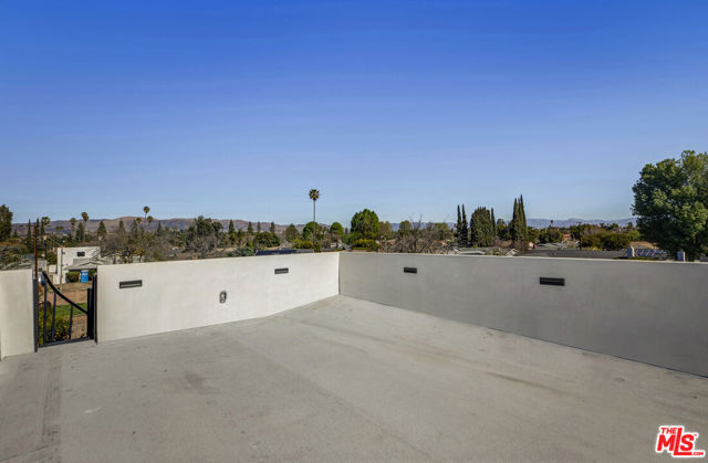 7313 Kentland Avenue, West Hills CA: https://media.crmls.org/mediaz/afdde4d6-1388-475f-80e3-17785bd836b7.jpg