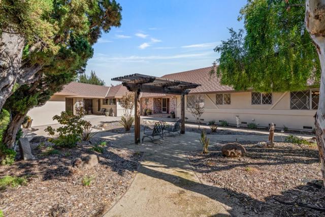 35 Rays Circle, Hollister CA: https://media.crmls.org/mediaz/afddf3f2-5c1c-4ff2-b7e9-3a97174a84dc.jpg