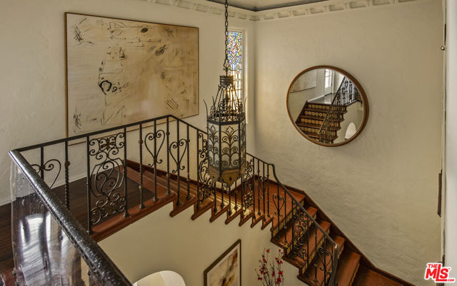 Image 20 of 44 For 5470 Los Feliz Boulevard