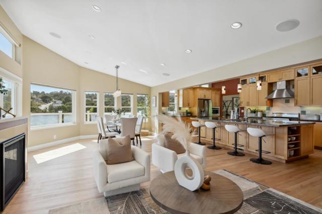 1243 Homewood Avenue, San Mateo CA: https://media.crmls.org/mediaz/afdef113-bae6-40d4-88f5-2cf99bc47c7c.jpg