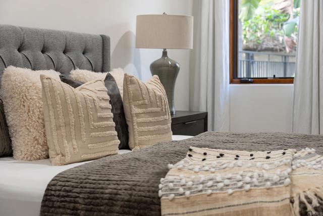 238 Date Ave, Carlsbad CA: https://media.crmls.org/mediaz/afe14c3d-8ba8-4b01-98a0-b751aa4cb231.jpg