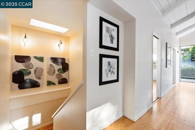 3503 Highland Ave, Redwood City CA: https://media.crmls.org/mediaz/afe17b61-ba9b-4b1e-ab7d-785772c38872.jpg