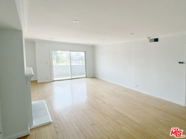 Image 3 for 1262 S Barrington Ave #309, Los Angeles, CA 90025