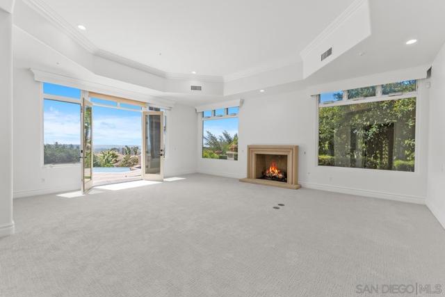 6906 Royal Birkdale Pl, Rancho Santa Fe CA: https://media.crmls.org/mediaz/afe31e4b-111c-4fb9-b439-aff0f6aa18d1.jpg