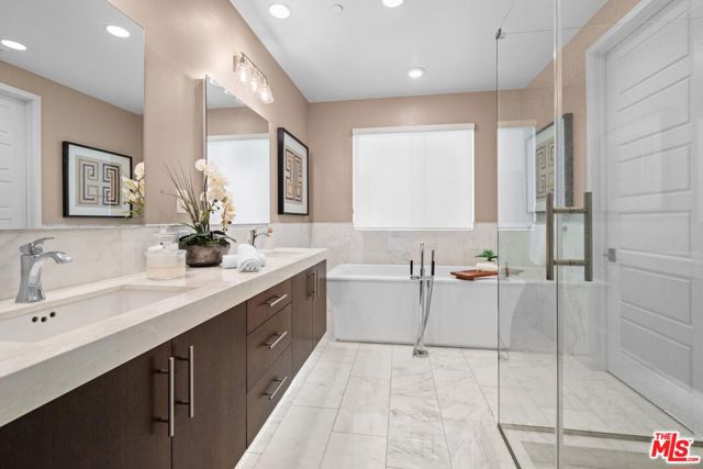 Image 24 of 41 For 12698 Sandhill Lane 1