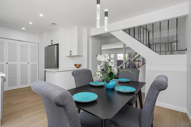 268 Festival Dr, Oceanside CA: https://media.crmls.org/mediaz/afe40320-5b45-424d-bbd4-10753227c172.jpg
