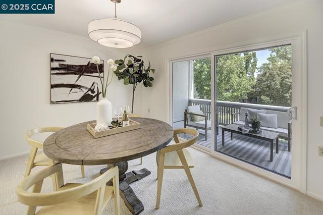 1224 Singingwood Ct, Walnut Creek CA: https://media.crmls.org/mediaz/afe479a7-3fa6-4d1d-9277-06339b3c0e2a.jpg