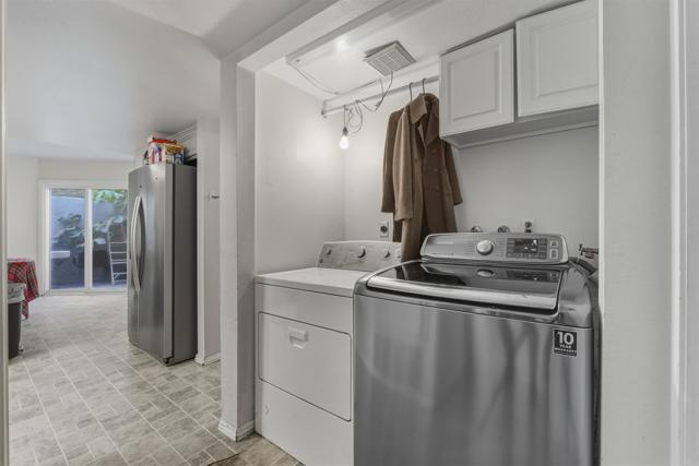 Detail Gallery Image 11 of 17 For 320 Rolling Hills Ln, San Marcos,  CA 92069 - 3 Beds | 2 Baths