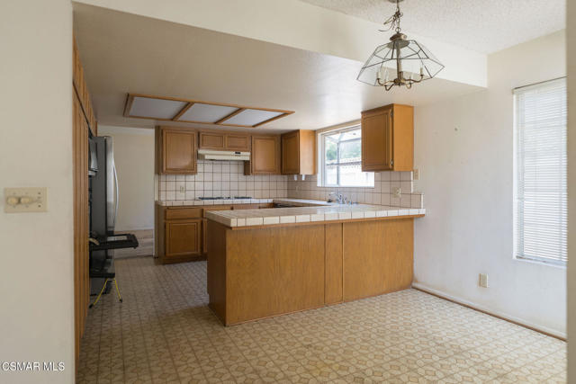2517 Harriman Lane, Redondo Beach CA: https://media.crmls.org/mediaz/afe5bdcb-e8d8-4bec-96a5-4eeadea52879.jpg
