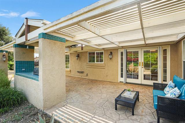 549 Eldorado Drive, Escondido CA: https://media.crmls.org/mediaz/afe5c1de-0dda-4c66-b43e-c6541b5655f7.jpg