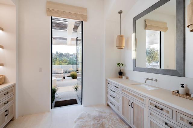 14783 Roxbury Terr., Rancho Santa Fe CA: https://media.crmls.org/mediaz/afe70d0b-aadd-4e74-8a8e-3ed50e3a8f85.jpg