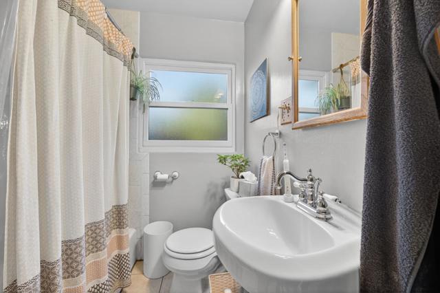 24546 Marie Drive, Hayward CA: https://media.crmls.org/mediaz/afe797ad-3f34-466b-aa6e-8ea7c922f582.jpg