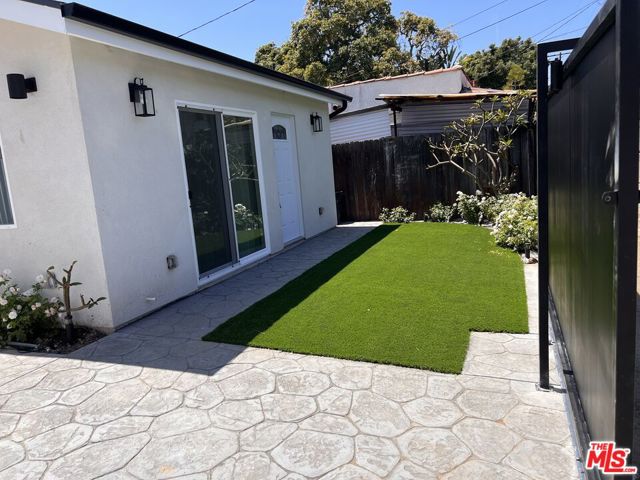 Image 3 for 1758 S Carmelina Ave, Los Angeles, CA 90025