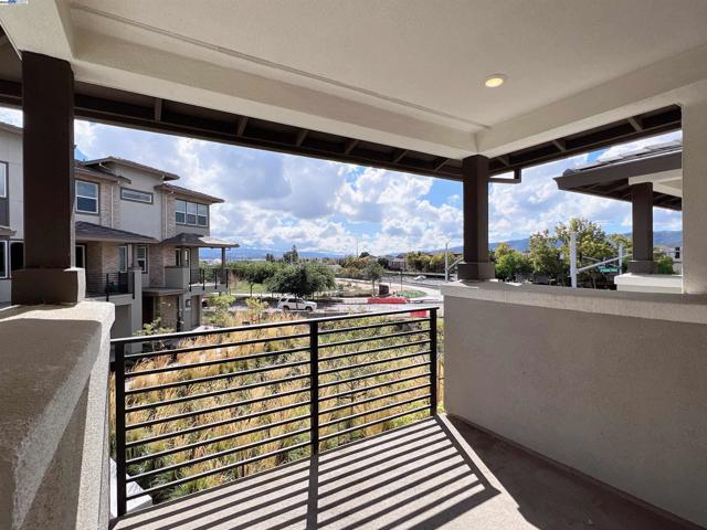 6260 Dove Ave, Dublin CA: https://media.crmls.org/mediaz/afe7d99b-fc6a-4117-bca3-4cb22ca22397.jpg