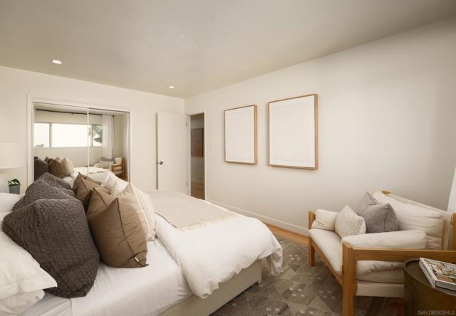 5926 Germaine Ln, La Jolla CA: https://media.crmls.org/mediaz/afe84061-1b2a-4099-b7a5-b4e675aa9886.jpg